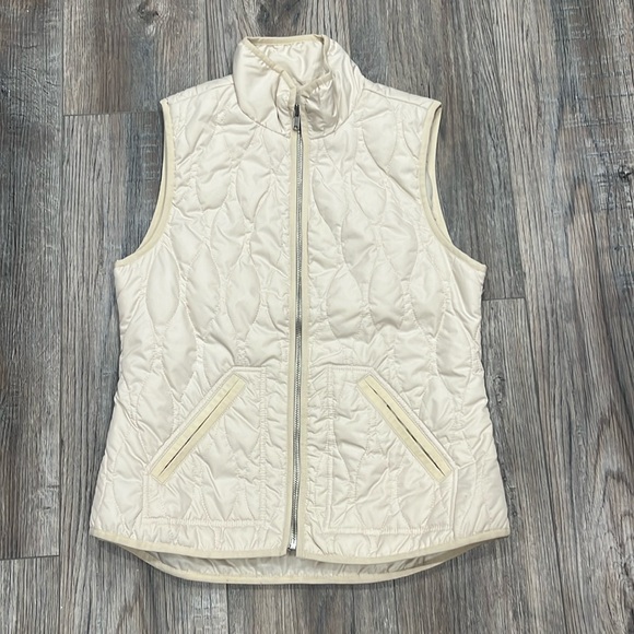 Cream coloured lightweight puffer vest - Picture 1 of 4